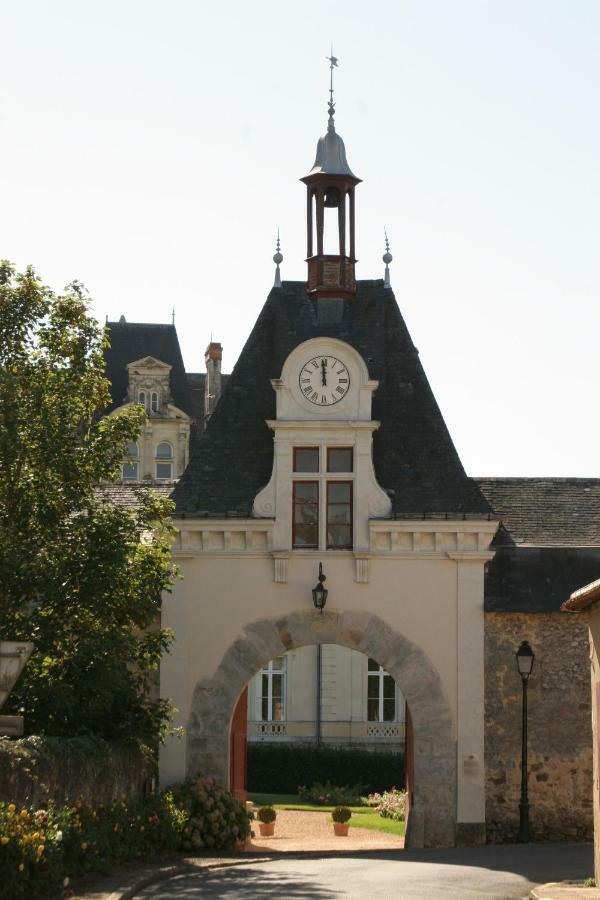 Chateau Du Maurier La Fontaine-Saint-Martin Exterior photo